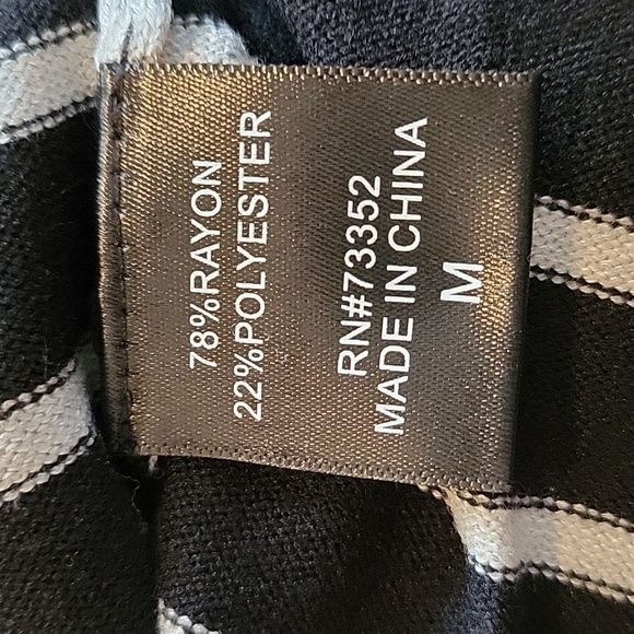 UNITED STATES SWEATERS medium v neck sweater with metal adornments - Picture 4 of 5